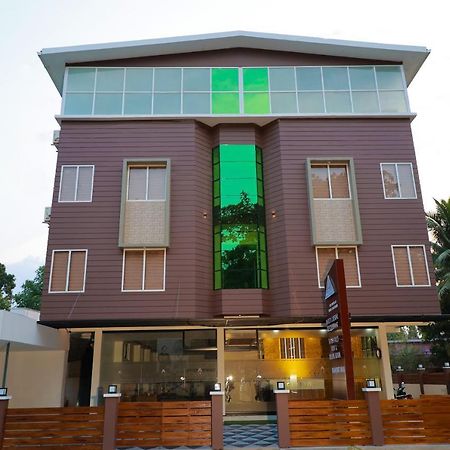ホテル Delano Residency Kaliyal エクステリア 写真