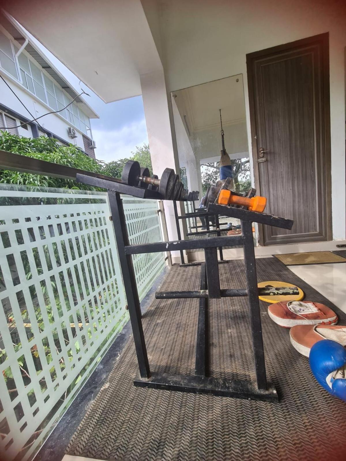 ホテル Delano Residency Kaliyal エクステリア 写真